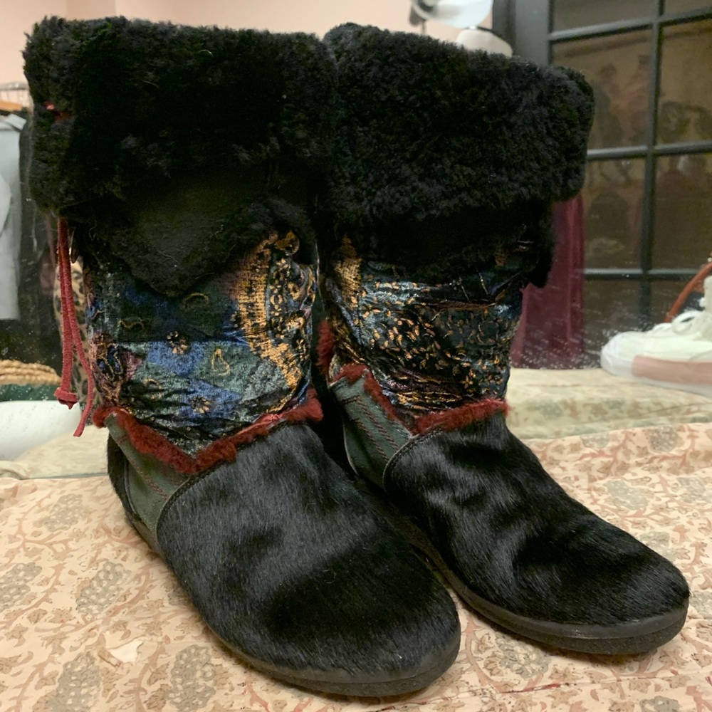 Tecnica Wedge Fur Boots size 39 Like New